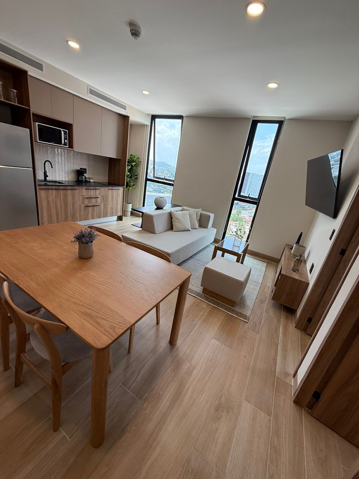 Hermoso Departamento Minimalista Amueblado en Chapalita de Occidente, Zapopan