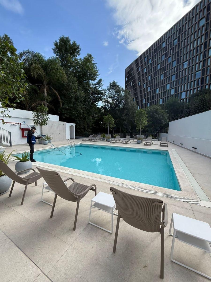 Renta Departamento Grande en Monraz