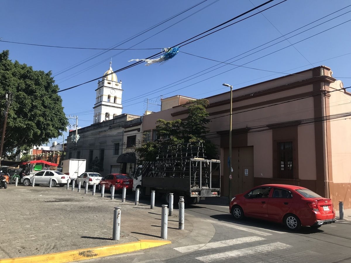 EDIFICIO EN RENTA EN BARRIO DE ANALCO, GUADALAJARA - IDEAL PARA ESCUELA