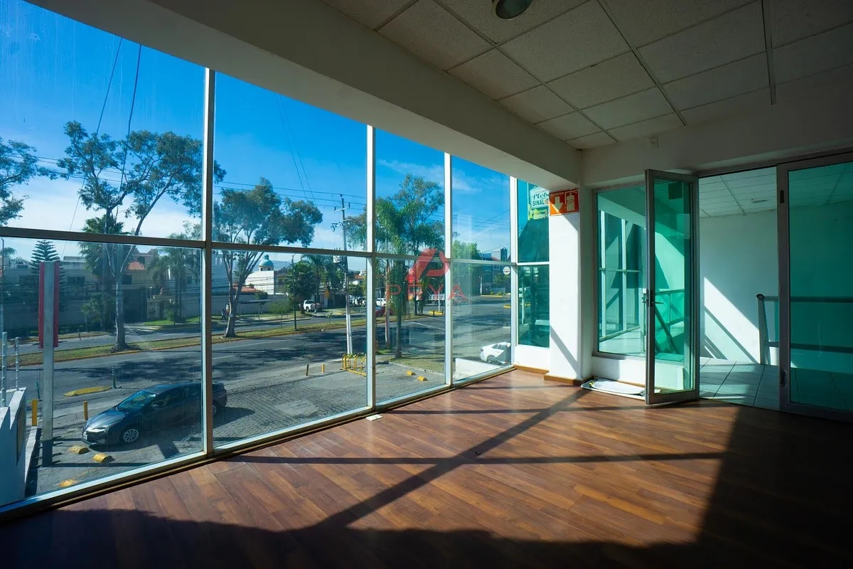 Local Comercial en Renta en Chapalita, Av. Guadalupe Chapalita de 21m²