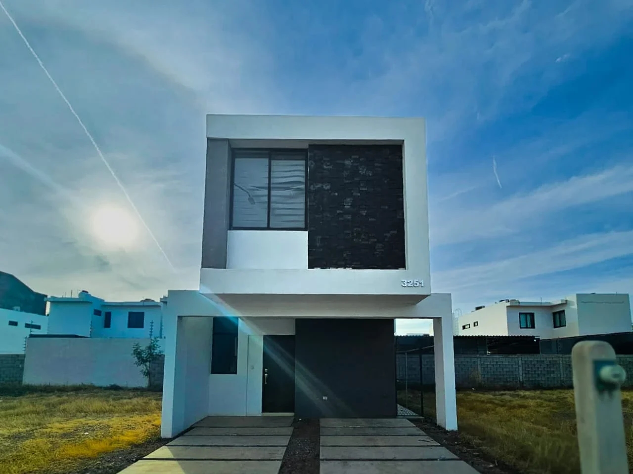 CASA MODERNA EN RENTA EN VILLA BARCELONA, CULIACÁN ¡Ideal para tu estilo de vida!