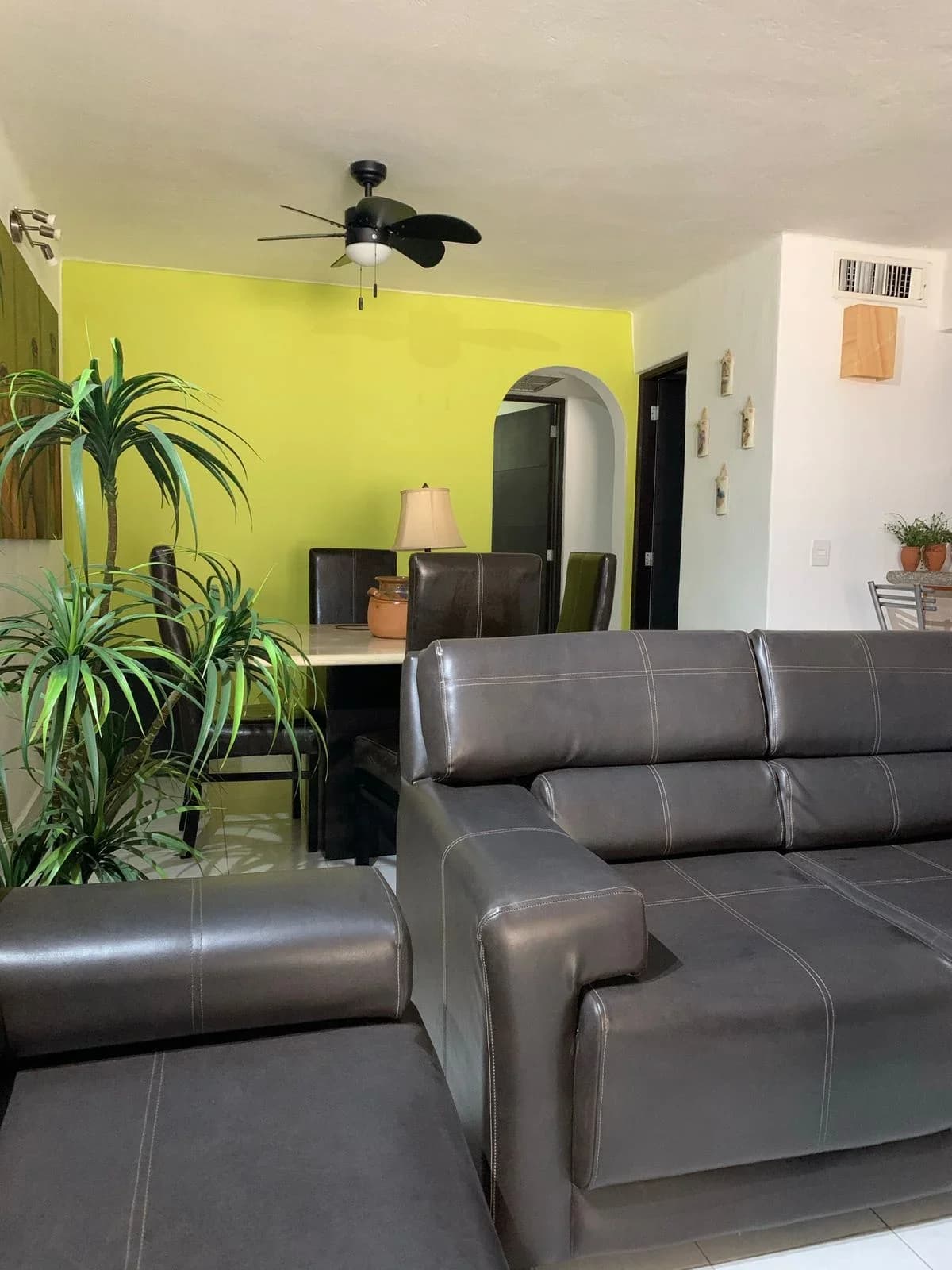 https://yo-rento.s3.us-east-2.amazonaws.com/properties/144080/1777705592422-500812e4.webp