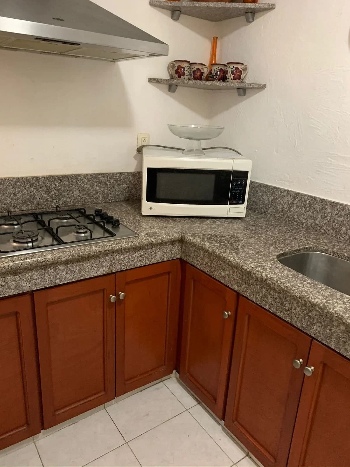 https://yo-rento.s3.us-east-2.amazonaws.com/properties/144080/1777705597718-d1196fb6.webp