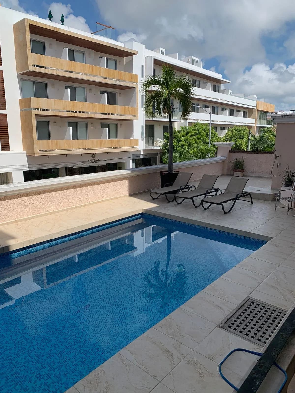 https://yo-rento.s3.us-east-2.amazonaws.com/properties/144080/1777705608442-1d0f05a1.webp
