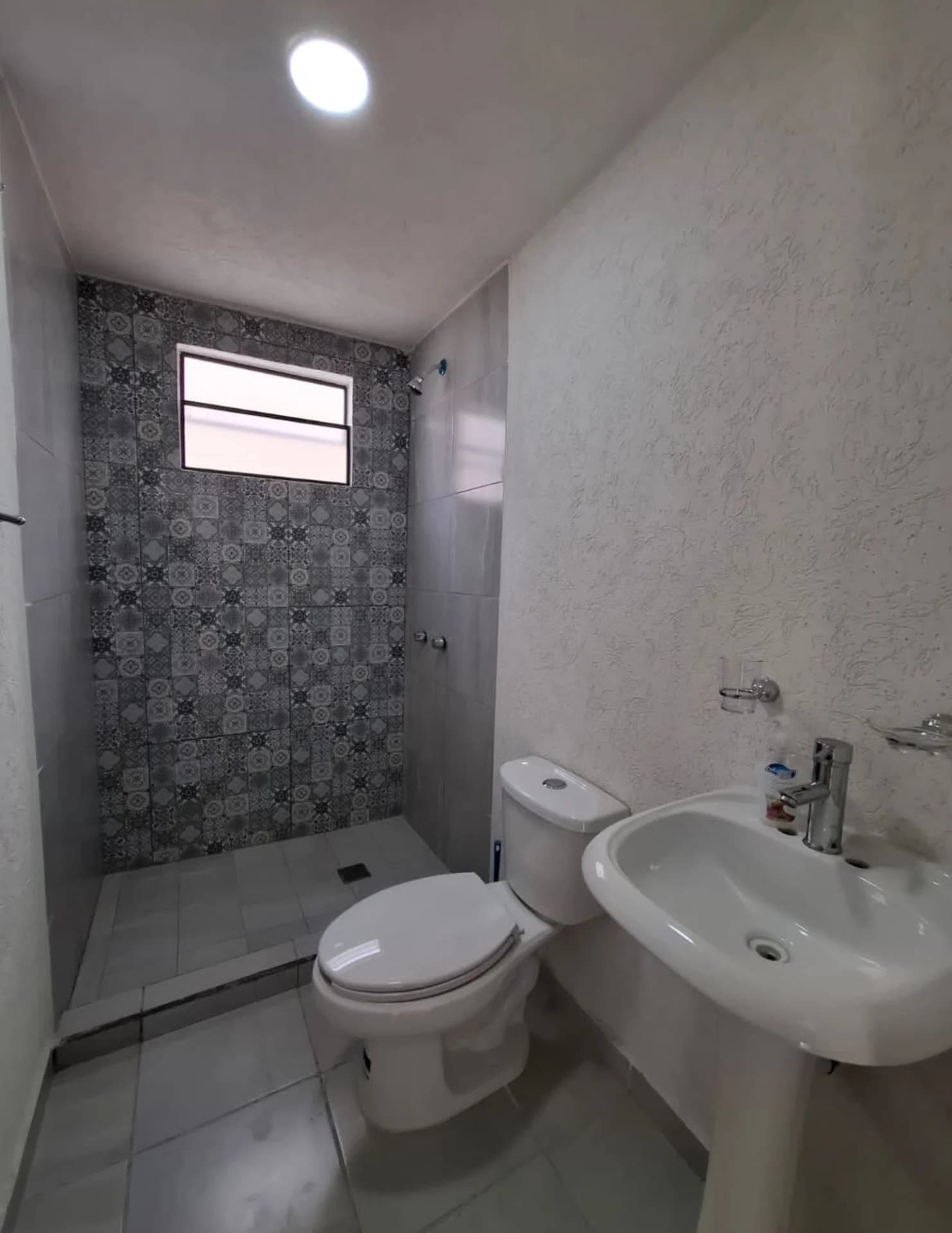 https://yo-rento.s3.us-east-2.amazonaws.com/properties/144081/1777767617997-ac6a73ff.webp