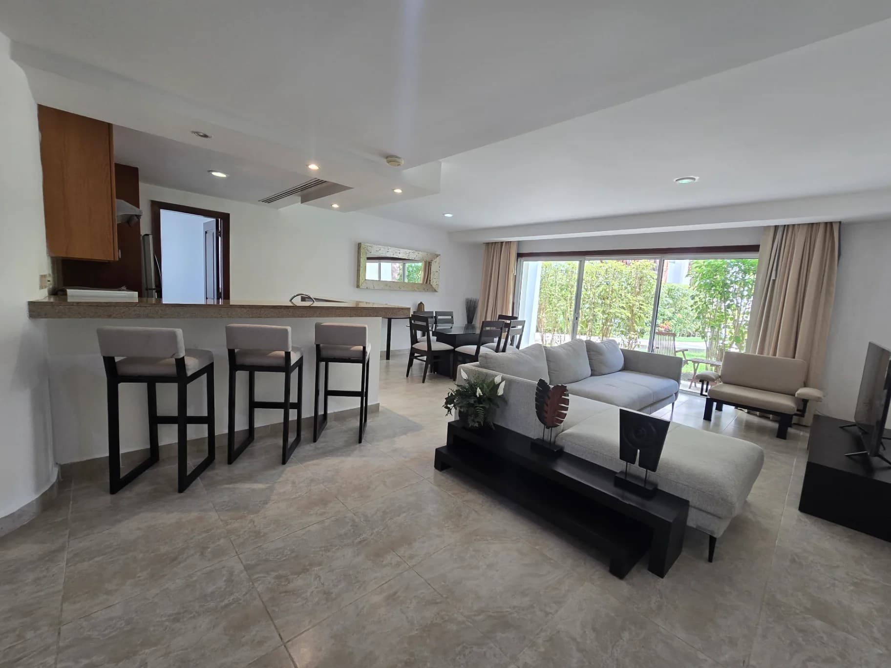 https://yo-rento.s3.us-east-2.amazonaws.com/properties/144082/1777854925703-d714ef5f.webp