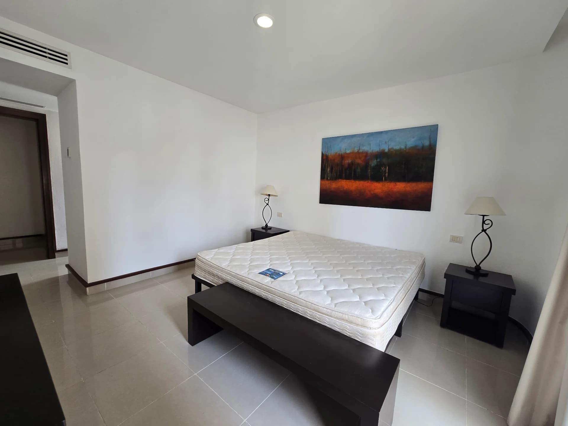https://yo-rento.s3.us-east-2.amazonaws.com/properties/144083/1777855267015-63279bc1.webp