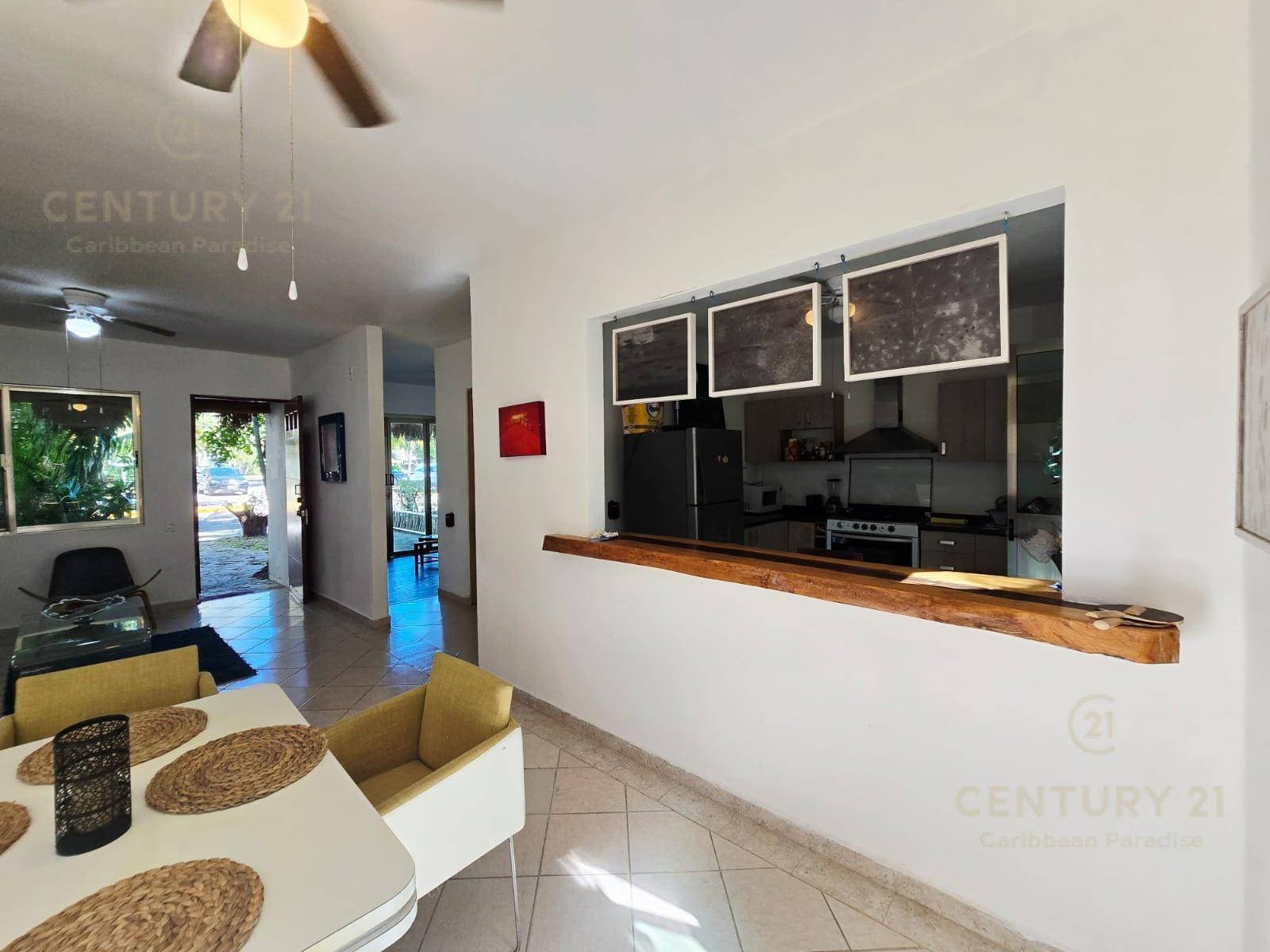 https://yo-rento.s3.us-east-2.amazonaws.com/properties/2034/1771545937341-sala-estancia-privanza-del-mar-playa-del-carmen.jpeg