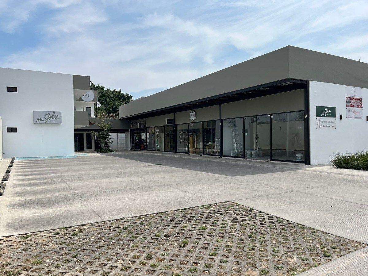 Local Comercial en Renta en Plaza La S Flores en Bugambilias, Zapopan