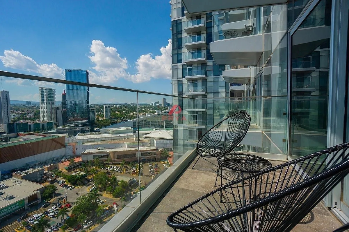 Departamento de Lujo Amueblado en Lobby 33, Piso 15, Puerta de Hierro, Zapopan