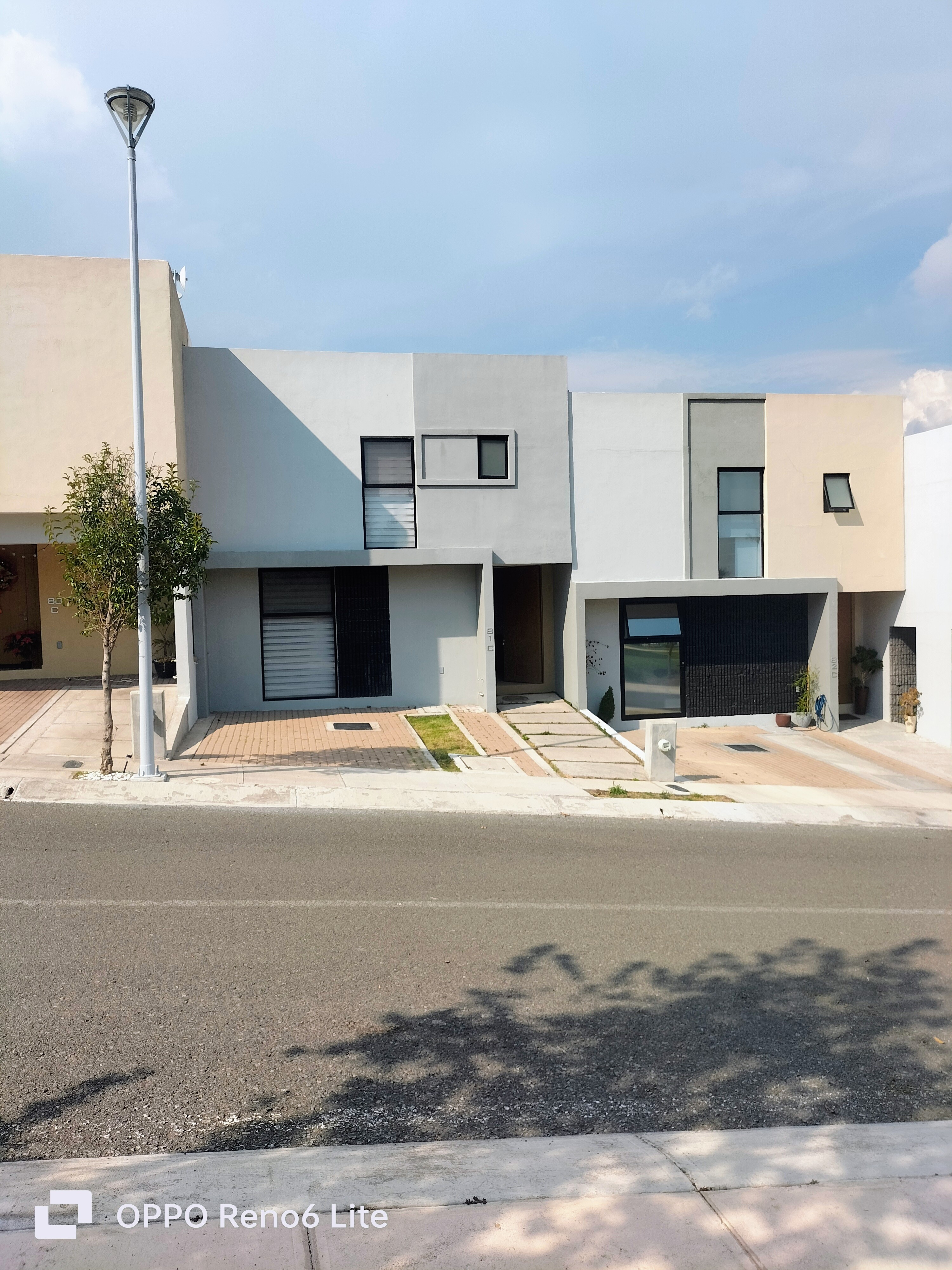 *Casa en Renta en el Conjunto Residencial ANTALIA AMBAR dentro del Fraccionamiento Zibatá*